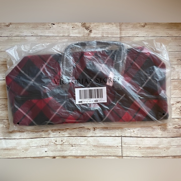 🆕 VICTORIA'S SECRET VS TOTE BAG HOLIDAYS CHRISTMAS PLAID LARGE - Picture 3 of 8